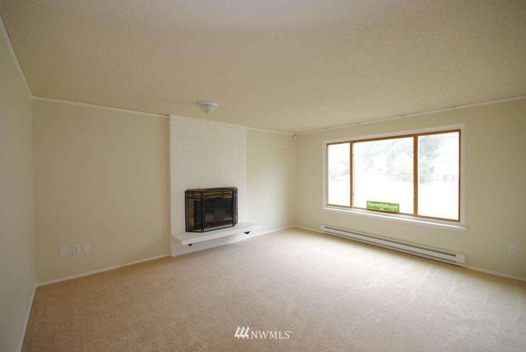14517 Southeast 198th Street Renton, WA 98058 - Photo 2 of 10 Gallery Image 2
