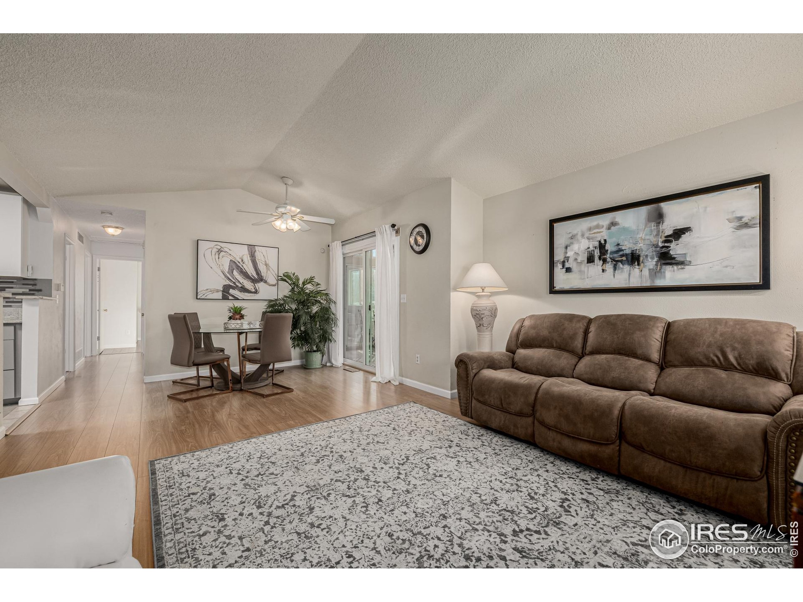 7624 Gray Way Arvada, CO 80003 - Photo 9 of 39