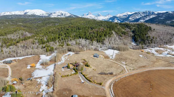 $4,500,000 | 350 Yellow Rose Drive, Alta, WY 83414