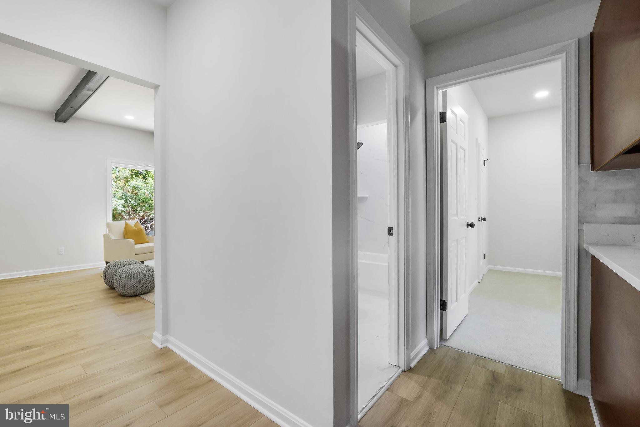 9933 Dellcastle Road Gaithersburg, MD 20886 - Photo 34 of 77 Gallery Image 34