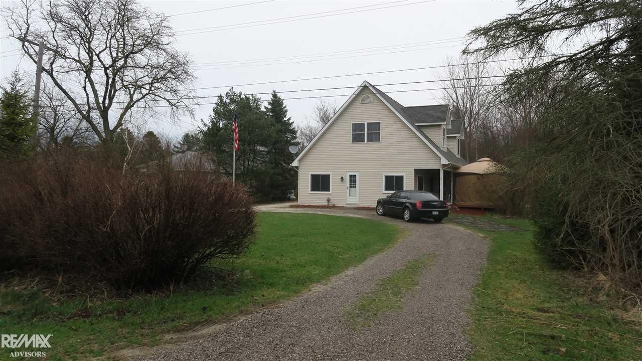 8217 Marsh Road Algonac, MI 48001 - Photo 10 of 42 50010163-9.JPG