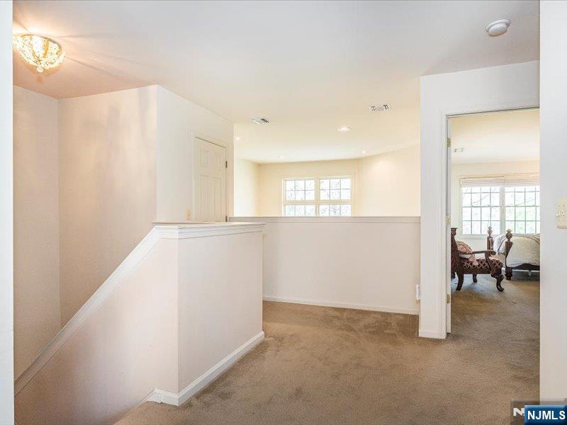17 Pacio Court, Unit 2017 Roseland, NJ 07068 - Photo 20 of 38