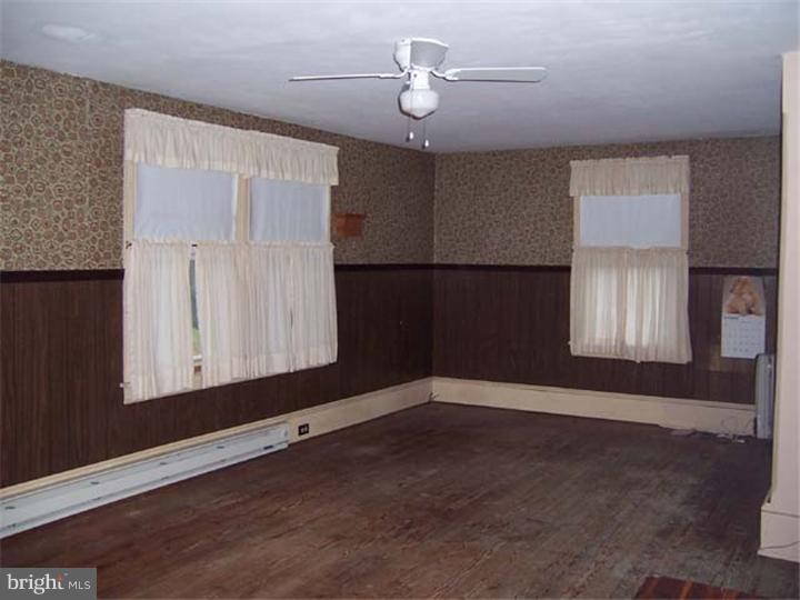 1431 Valley View Road Pottstown, PA 19465 - Photo 5 of 10