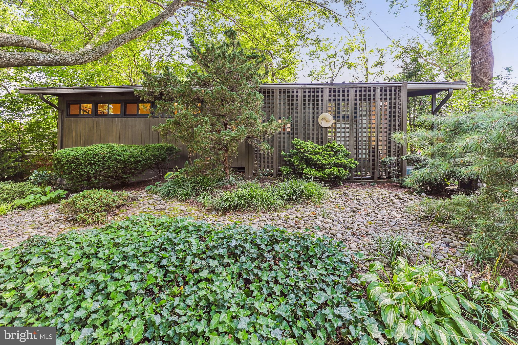 2202 Richland Place Silver Spring, MD 20910 - Photo 3 of 53 Front Exterior