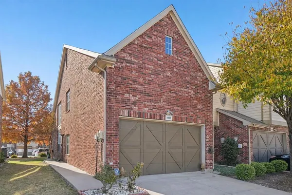 $424,900 | 1049 Colonial Drive, Coppell, TX 75019