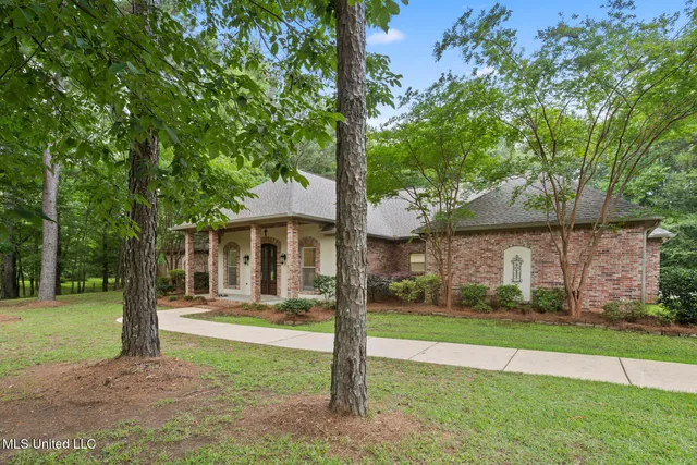 $698,500 | 191 North Brandon Boulevard, Brandon, MS 39042