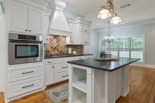 $698,500 | 191 North Brandon Boulevard, Brandon, MS 39042