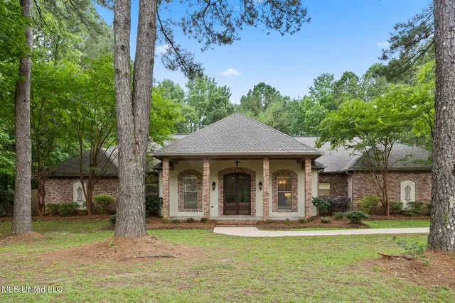 $698,500 | 191 North Brandon Boulevard, Brandon, MS 39042