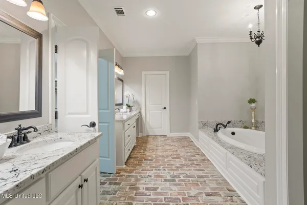 $669,000 | 191 North Brandon Boulevard, Brandon, MS 39042