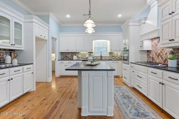 $669,000 | 191 North Brandon Boulevard, Brandon, MS 39042