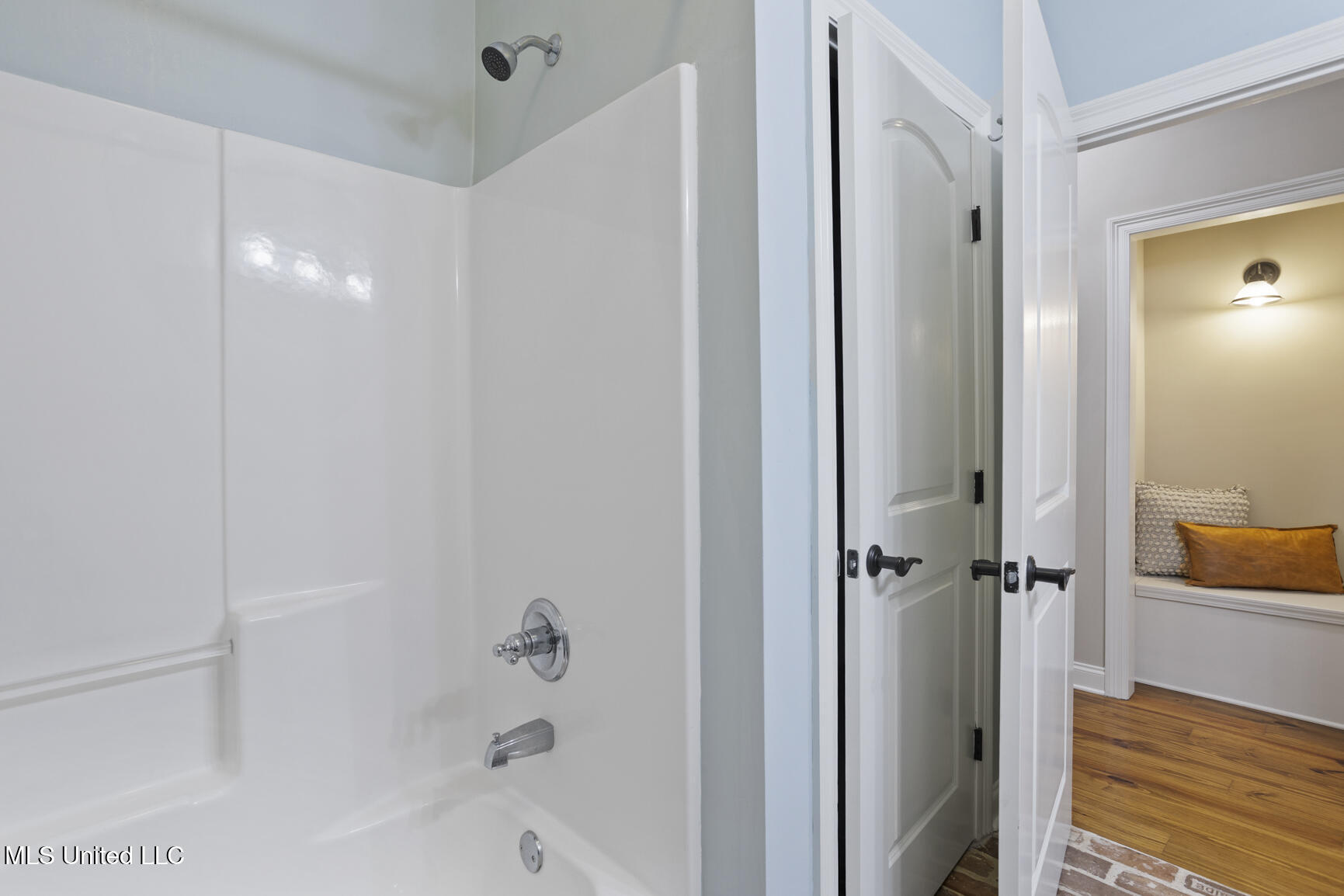 191 North Brandon Boulevard Brandon, MS 39042 - Photo 44 of 62 Hall/guest bathroom