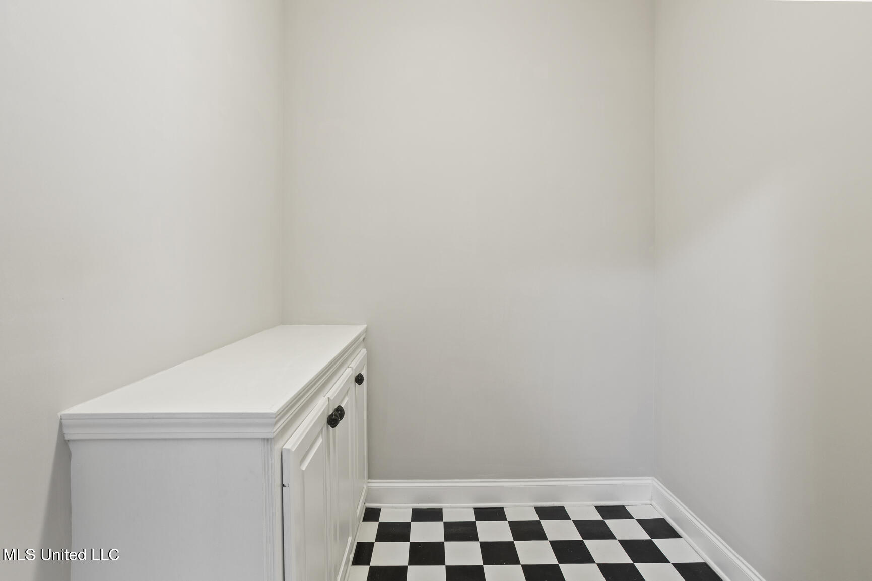 191 North Brandon Boulevard Brandon, MS 39042 - Photo 47 of 62 Flex room inside just before garage