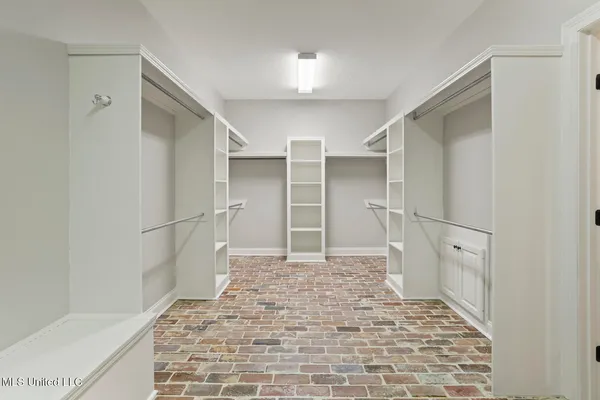 $669,000 | 191 North Brandon Boulevard, Brandon, MS 39042