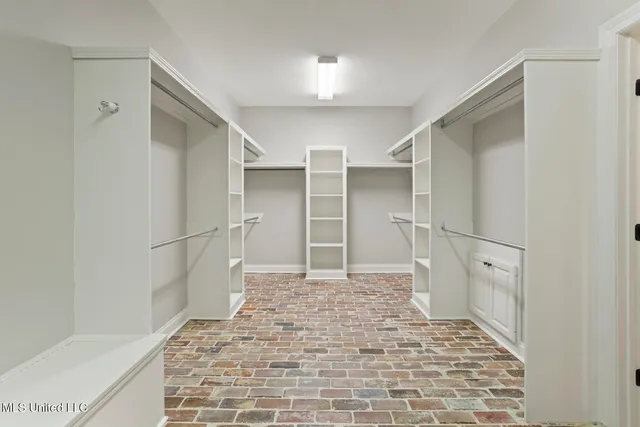 $698,500 | 191 North Brandon Boulevard, Brandon, MS 39042