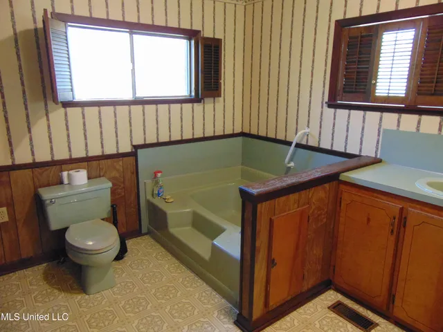 $289,000 | 1423 Mallalieu Drive, Brookhaven, MS 39601