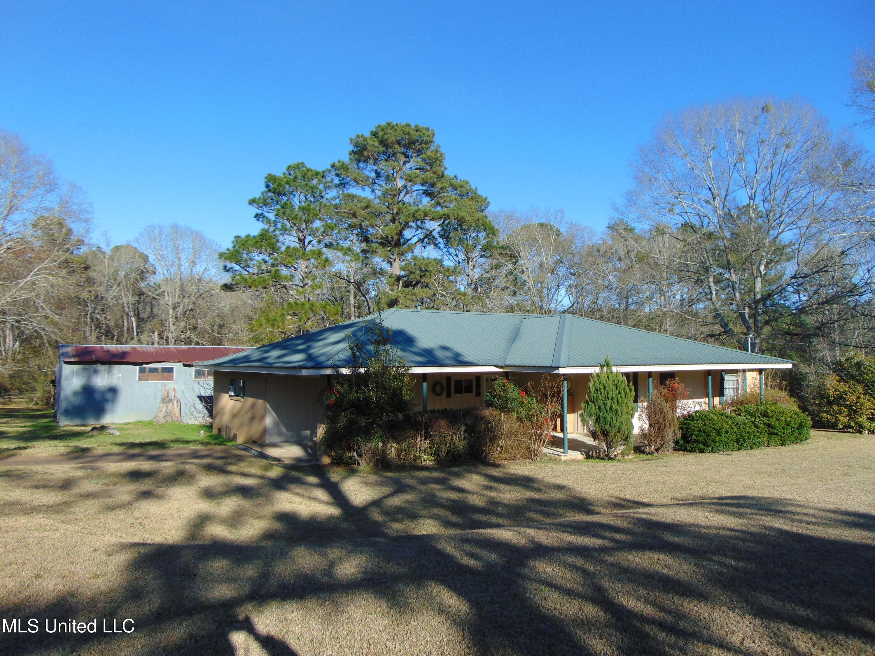 1423 Mallalieu Drive Brookhaven, MS 39601 - Photo 4 of 45 DSC05593