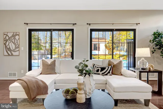 $1,375,000 | 9200 Coronado Terrace, Fairfax, VA 22031