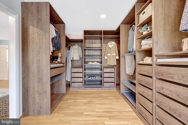 $1,375,000 | 9200 Coronado Terrace, Fairfax, VA 22031