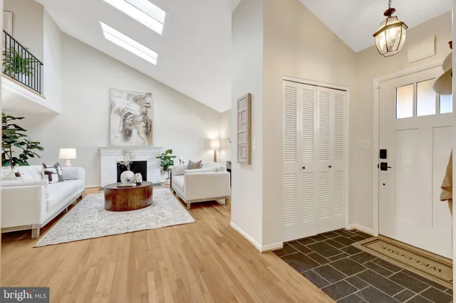 $1,375,000 | 9200 Coronado Terrace, Fairfax, VA 22031