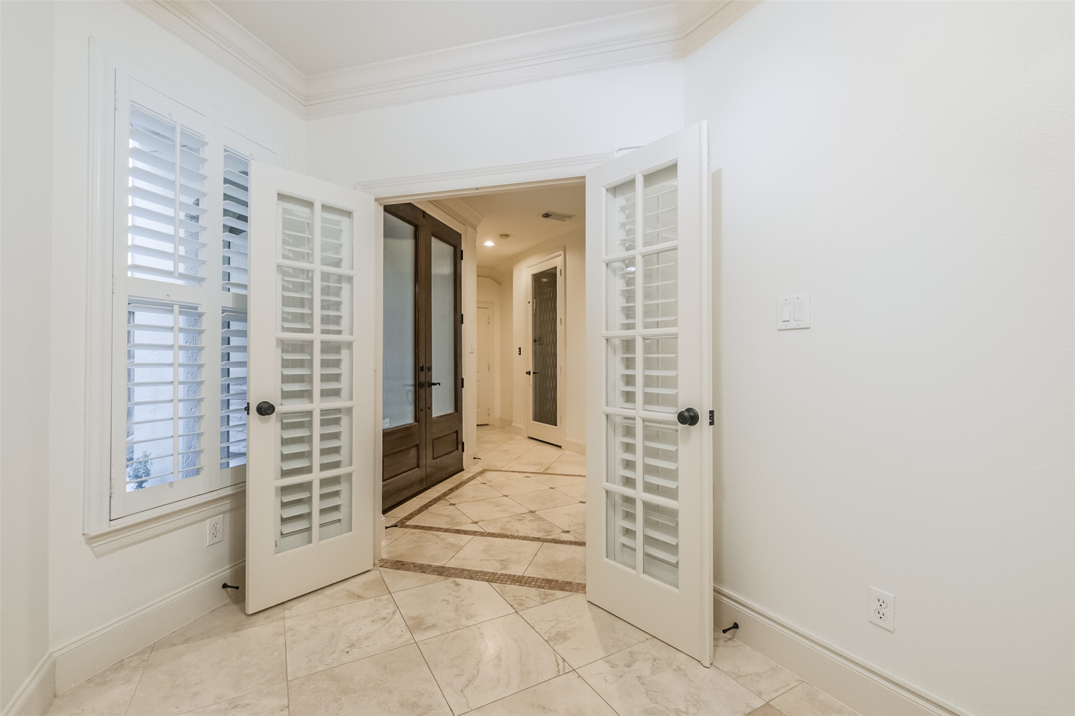 407 West Bell Street Houston, TX 77019 - Photo 13 of 49