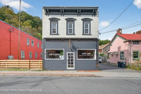 $479,900 | 424 Main Street, Rosendale, NY 12472
