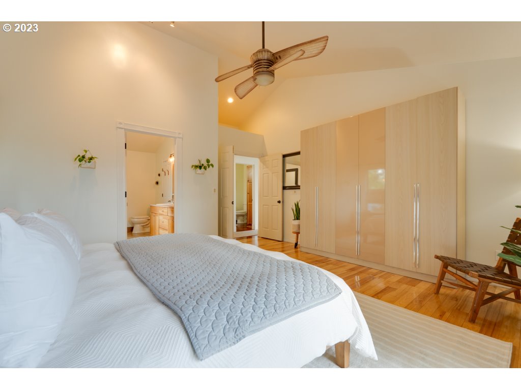 3250 P Street Washougal, WA 98671 - Photo 24 of 48 a bedroom with a bed and a dresser