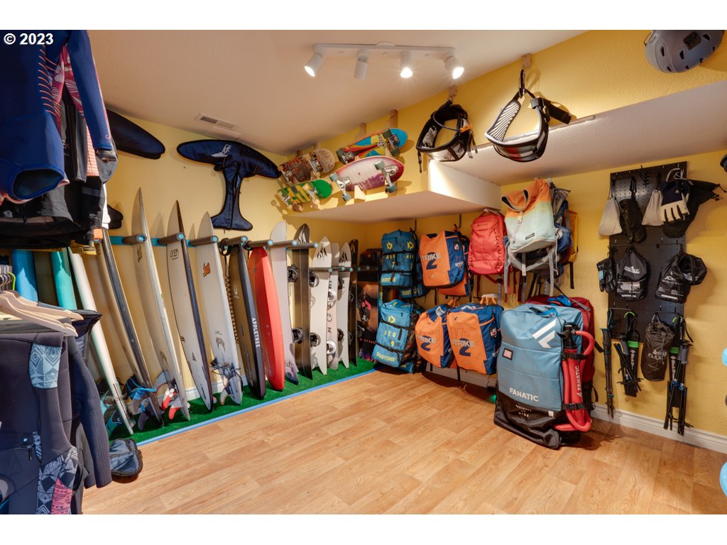 3250 P Street Washougal, WA 98671 - Photo 37 of 48 a view of a room with gym equipment