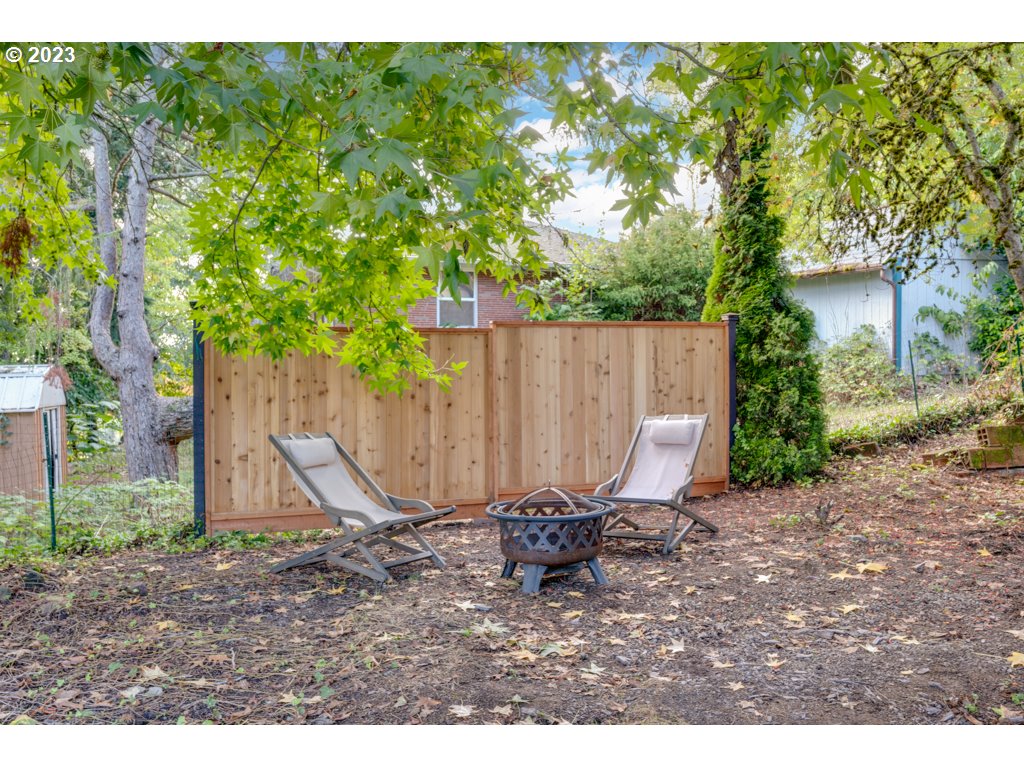 3250 P Street Washougal, WA 98671 - Photo 45 of 48 a view of outdoor space with sink