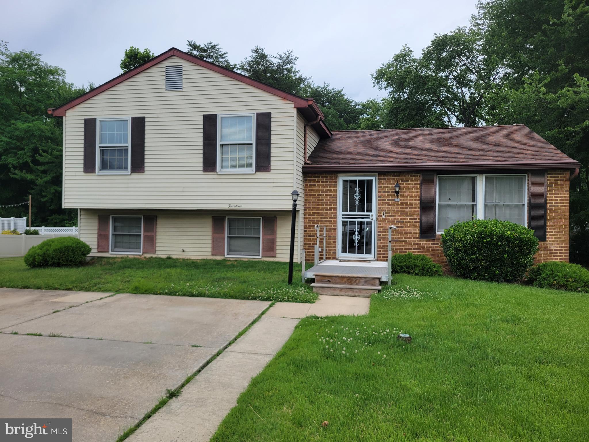 14 Tulip Tree Court Baltimore, MD 21221 - Photo 3 of 4