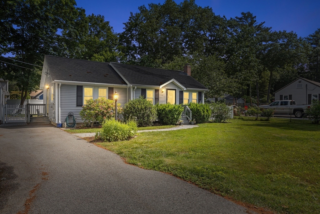 6 Ruth Road Pembroke, MA 02359 - Photo 1 of 29 Gallery Image 1