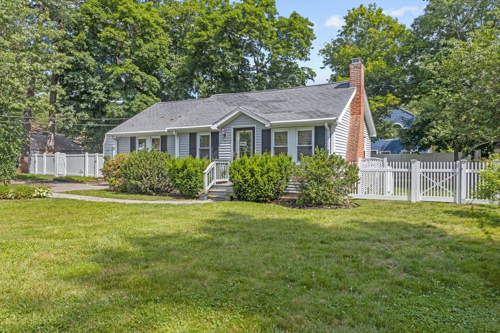 6 Ruth Road Pembroke, MA 02359 - Photo 2 of 29 Gallery Image 2