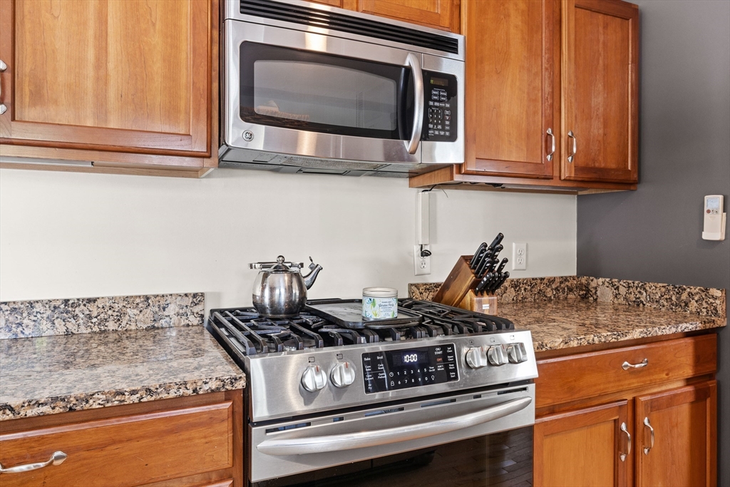 6 Ruth Road Pembroke, MA 02359 - Photo 4 of 29 Gallery Image 4