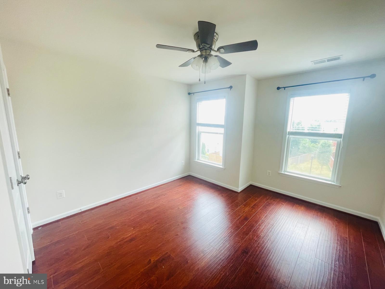 24677 Capecastle Terrace Aldie, VA 20105 - Photo 15 of 33