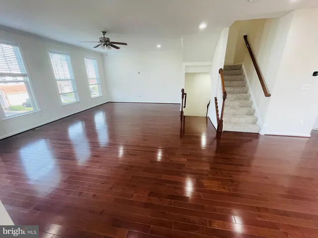 $3,650 | 24677 Capecastle Terrace, Aldie, VA 20105