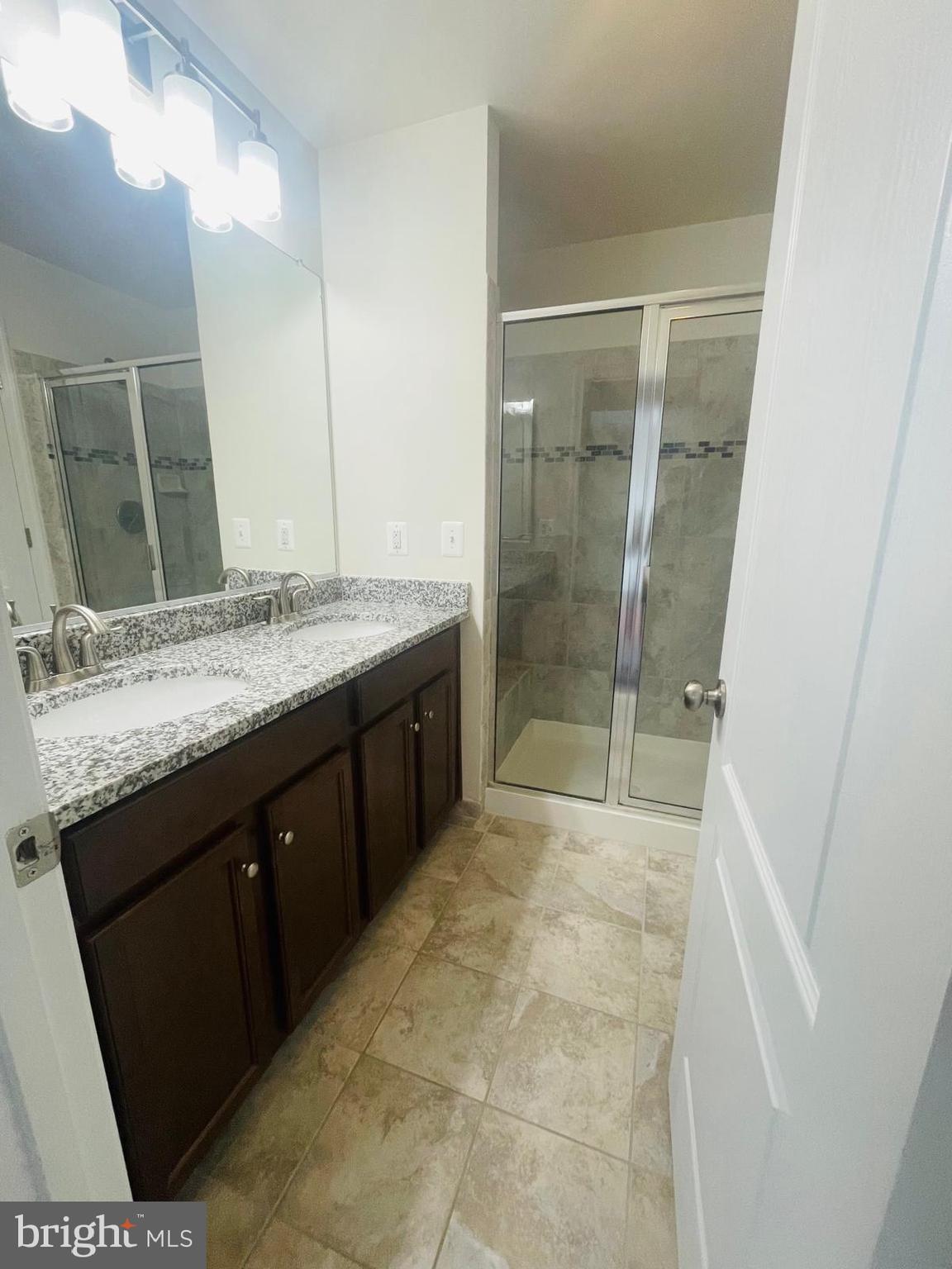 24677 Capecastle Terrace Aldie, VA 20105 - Photo 8 of 33