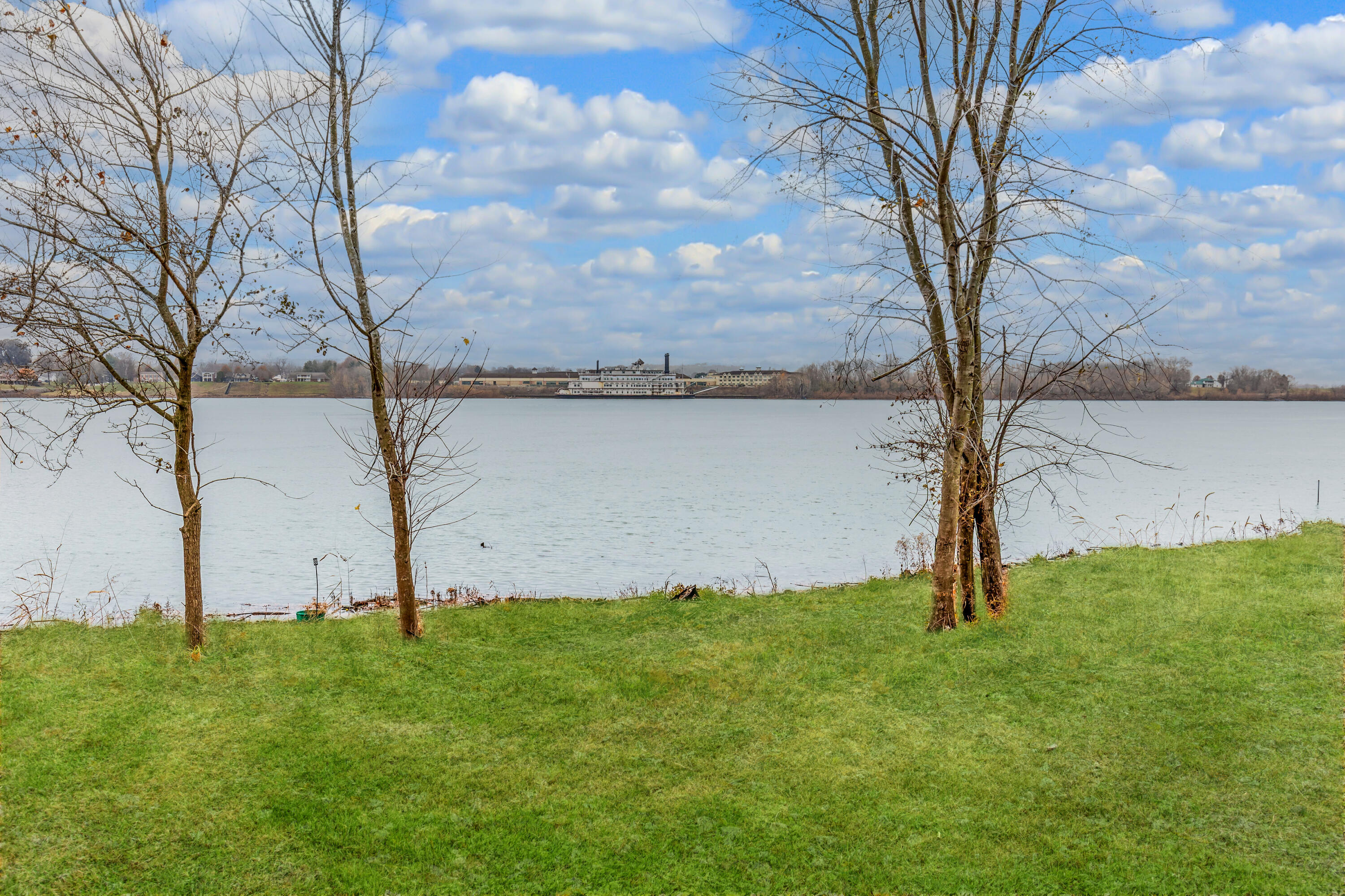 9530 Lower River Road Burlington, KY 41005 - Photo 3 of 47