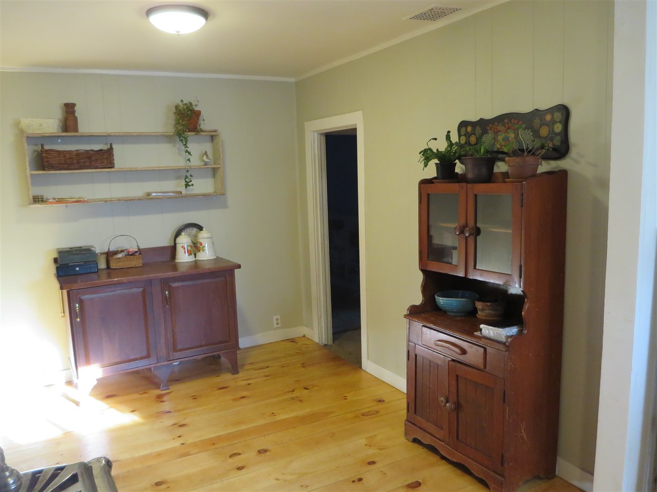 7 Division Place Bennington, VT 05201 - Photo 10 of 34 Gallery Image 10