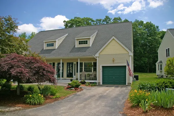 $439,900 | 8 Royal Lane, Unit 22, Raymond, NH 03077