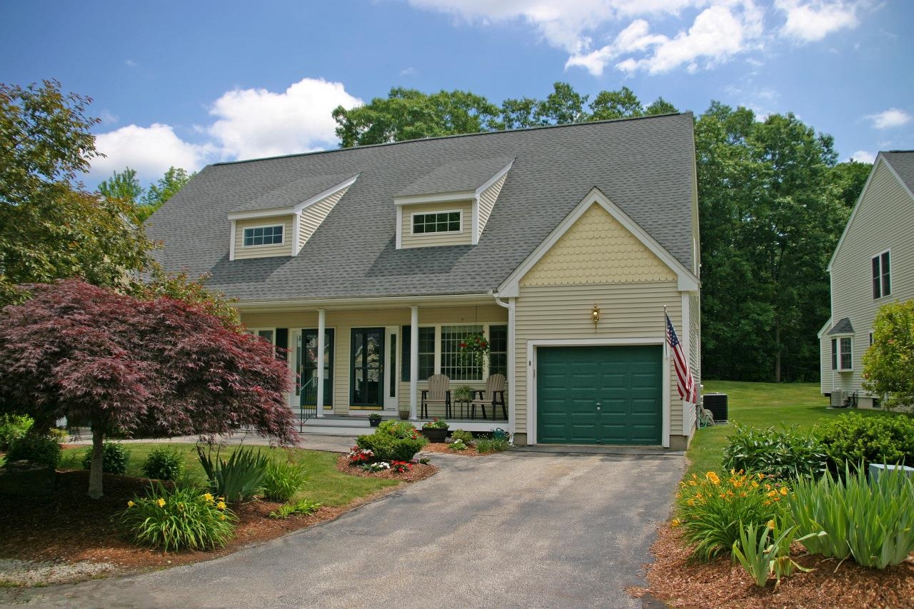 8 Royal Lane, Unit 22 Raymond, NH 03077 - Photo 1 of 60