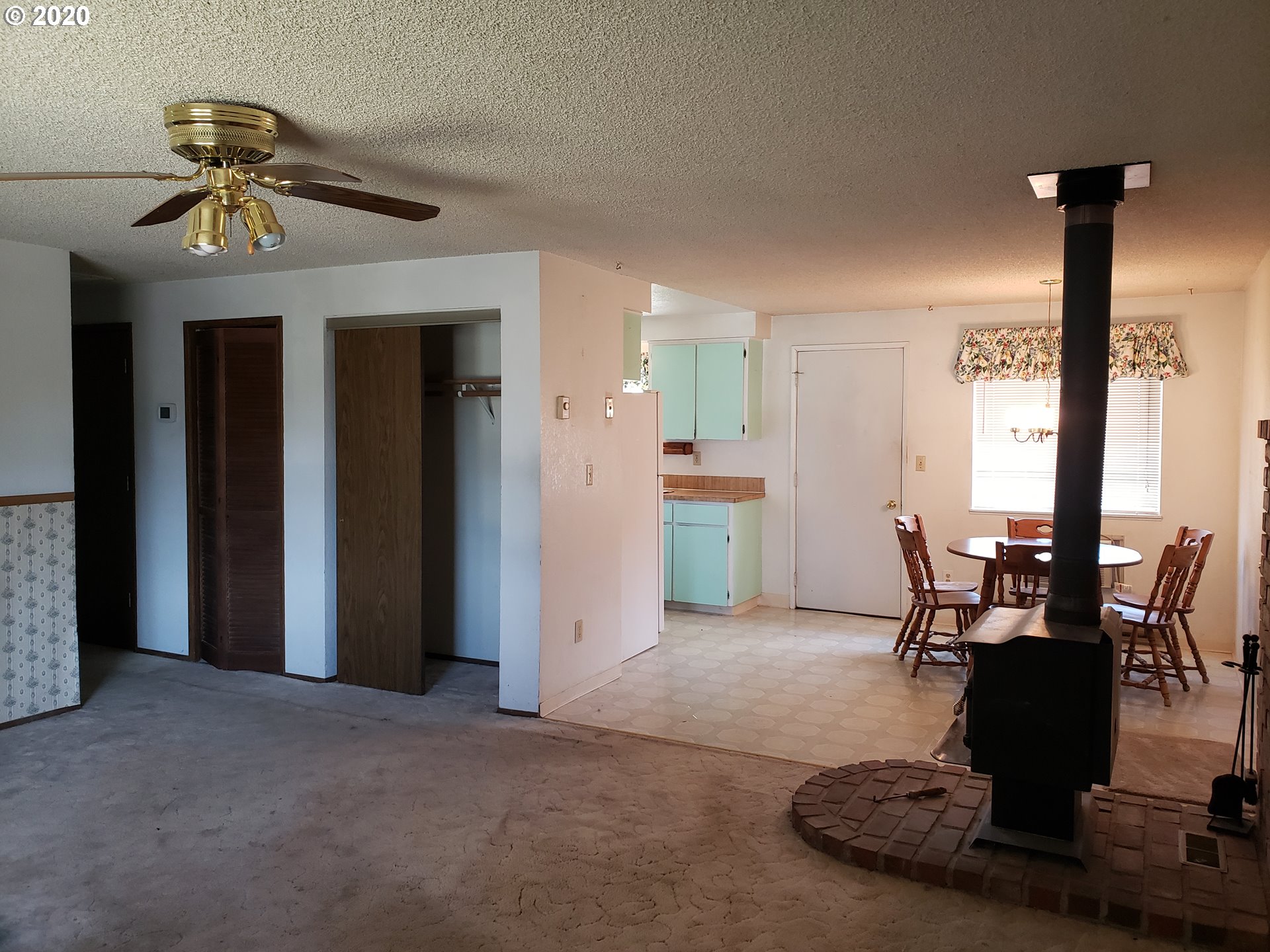 701 Penny Lane Riddle, OR 97469 - Photo 5 of 22