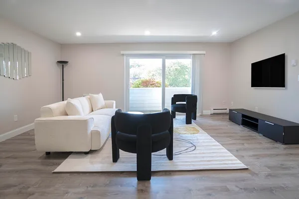 $2,800 | 75 Presidential Drive, Unit 4, Quincy, MA 02169