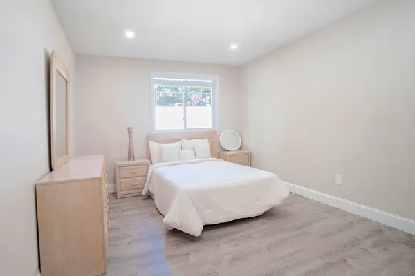 $2,800 | 75 Presidential Drive, Unit 4, Quincy, MA 02169