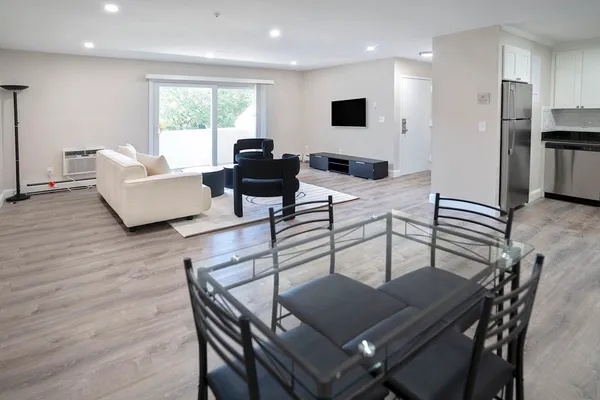 $2,800 | 75 Presidential Drive, Unit 4, Quincy, MA 02169