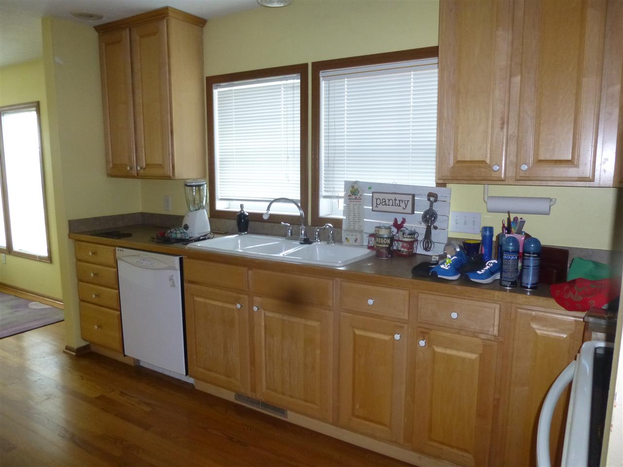 12024 Barnes Road Byron, MI 48418 - Photo 10 of 34