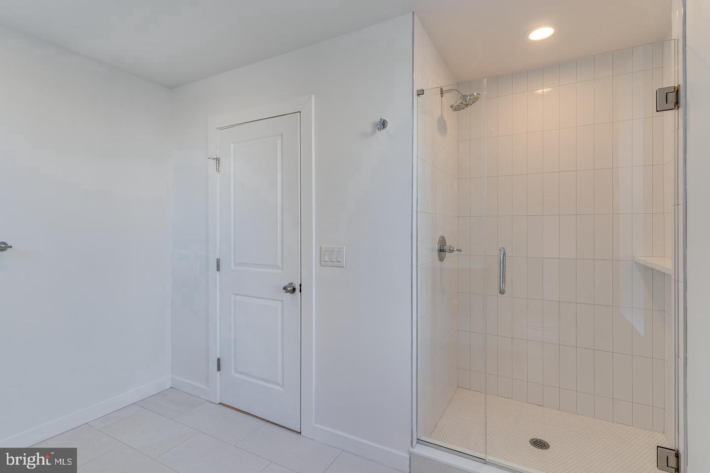1503 North 29th Street Philadelphia, PA 19121 - Photo 11 of 27 a bathroom with a shower