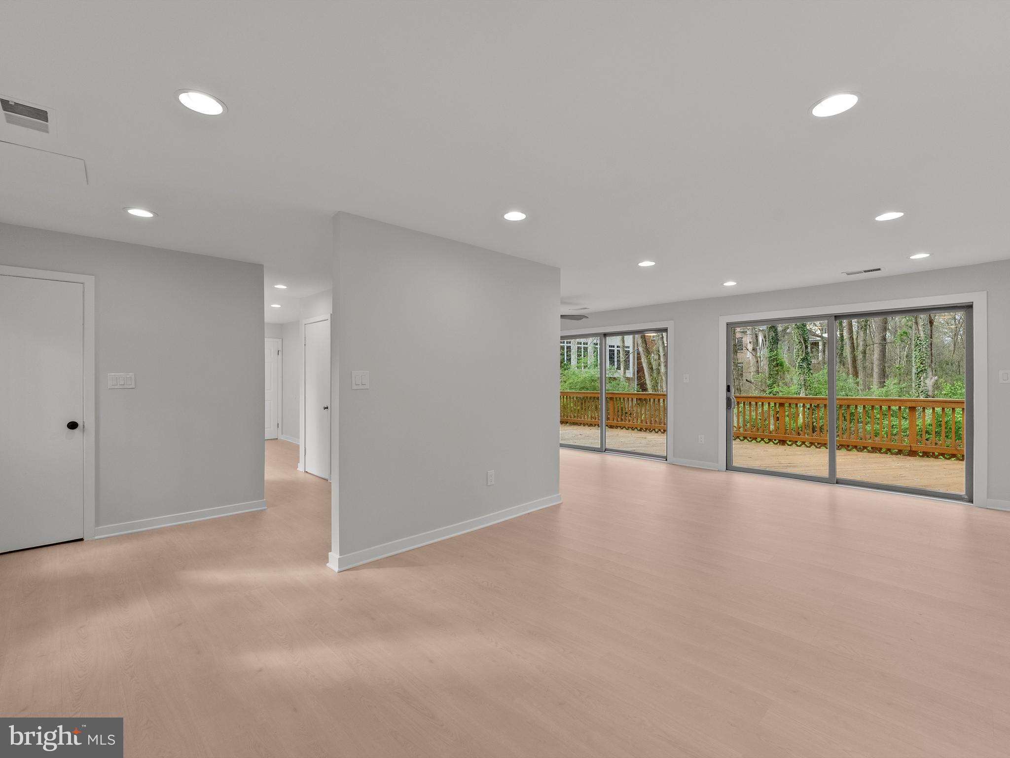 2852 Cedarest Road Fairfax, VA 22031 - Photo 10 of 40