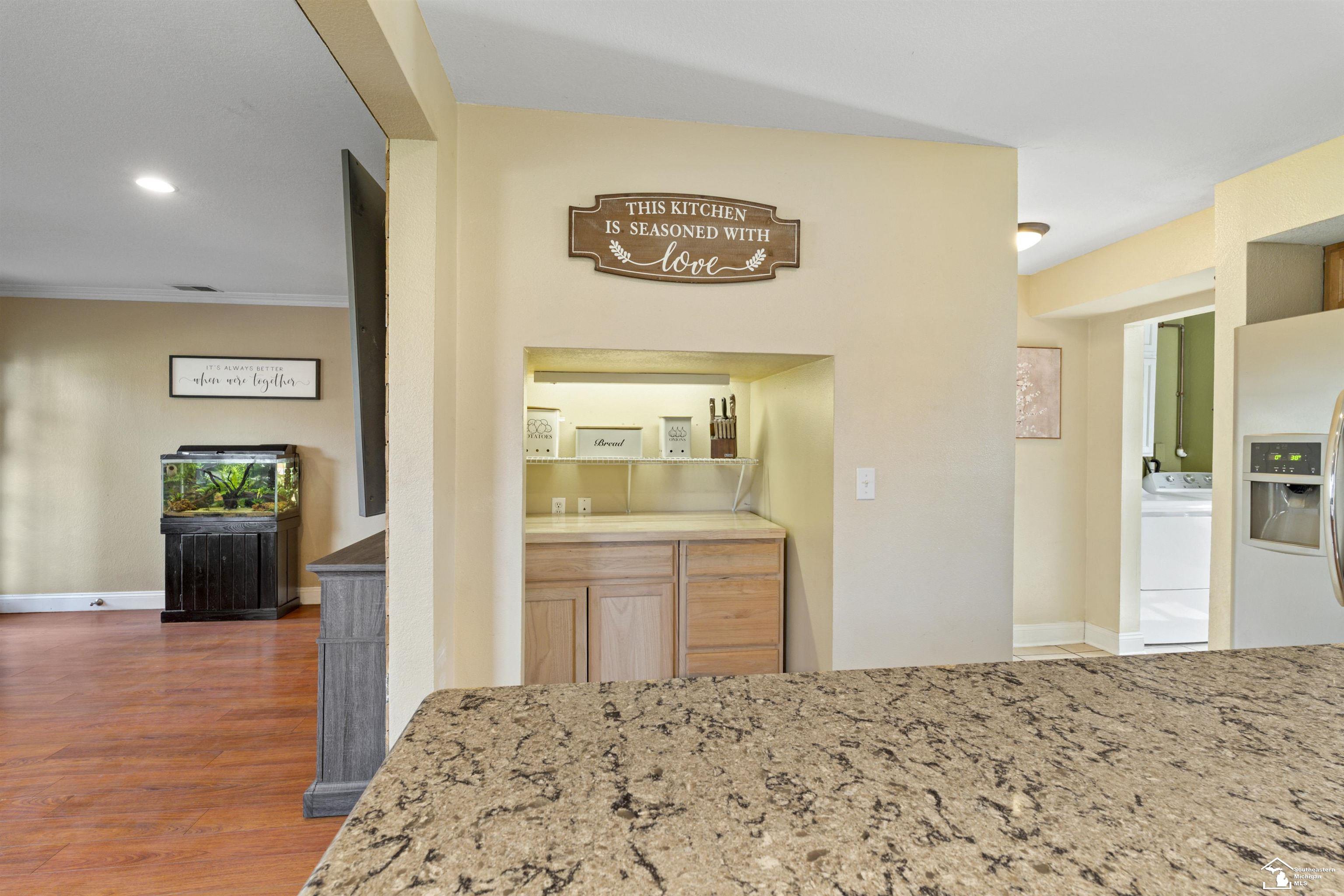 9505 Secor Road Temperance, MI 48182 - Photo 9 of 58