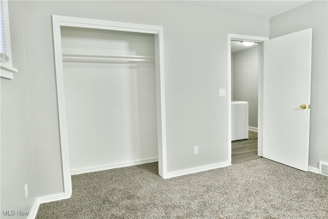 1460 North Road Northeast Warren, OH 44483 - Photo 43 of 50 In-law bedroom