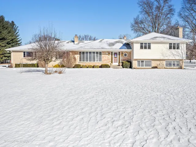$795,000 | 28W472 Cape Avenue, West Chicago, IL 60185