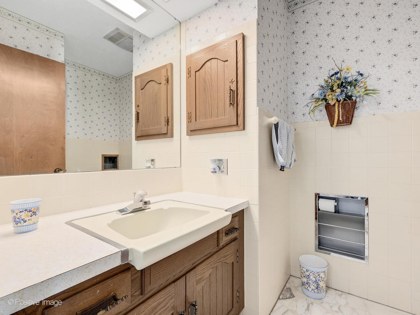 28W472 Cape Avenue West Chicago, IL 60185 - Photo 13 of 33